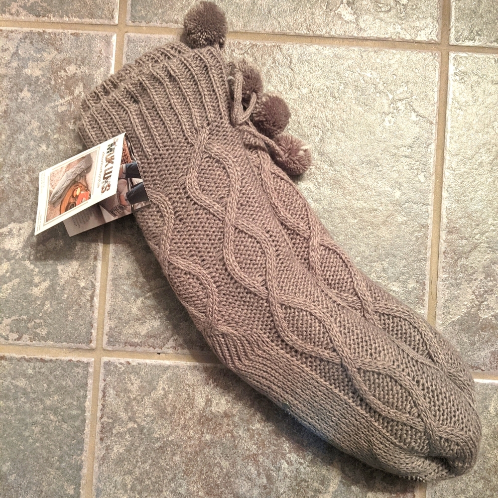 Muk Luks Fuzzy Cabin Socks